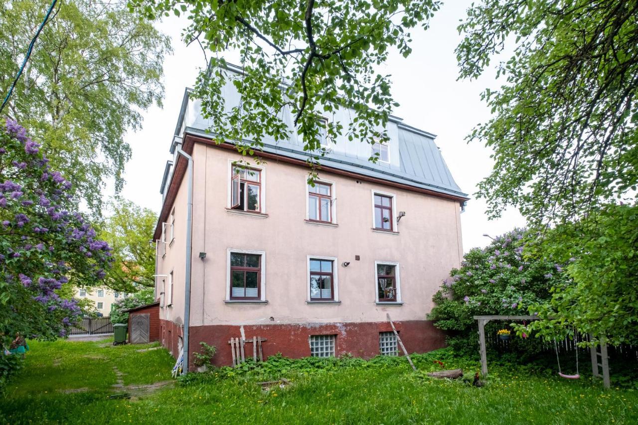 Artists Apartment Near Telliskivi Creative Centre Tallinn Bagian luar foto