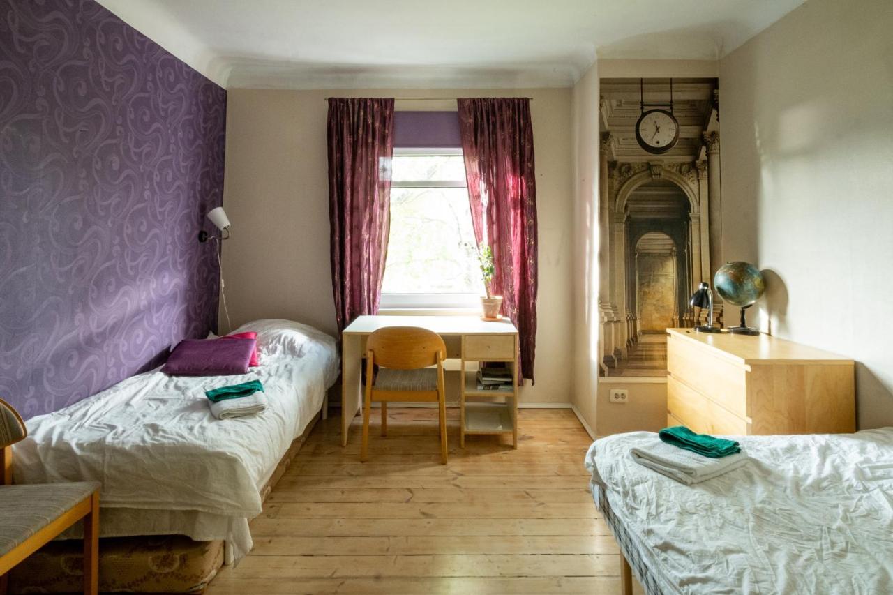 Artists Apartment Near Telliskivi Creative Centre Tallinn Bagian luar foto