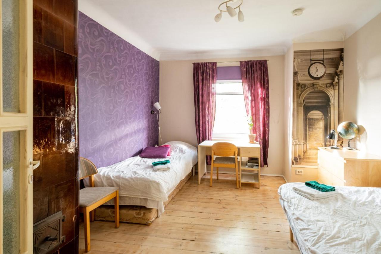 Artists Apartment Near Telliskivi Creative Centre Tallinn Bagian luar foto
